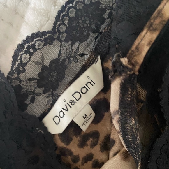 Thin strapped lace cheetah print tank - Picture 3 of 3